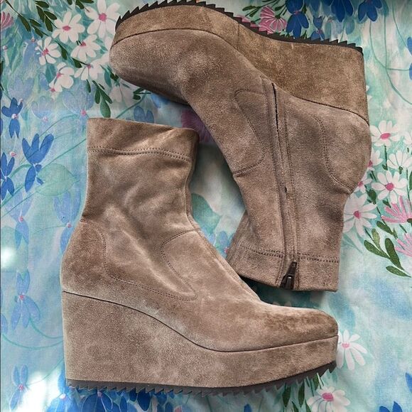 Pedro Garcia Urbana Wedge Suede Boots - 38.5 Taupe - Picture 1 of 16